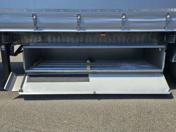 SCB*S3 / TAIL LIFT -LBW / LIFT AXLE
